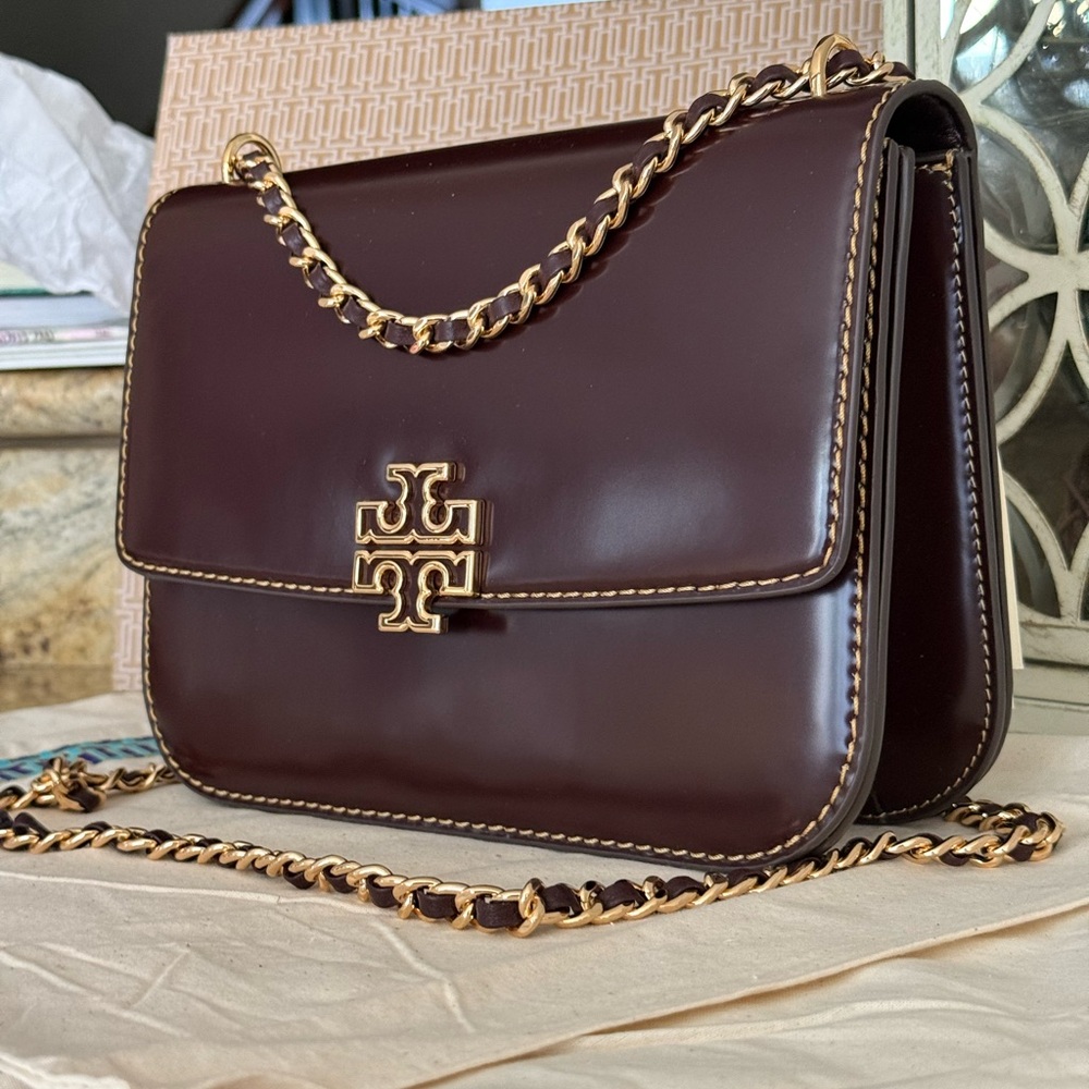 598+! New Tory Burch BRITTEN SMOOTH MEDIUM ADJUSTABLE SHOULDER BAG TEMPRANILLO - Picture 2 of 10